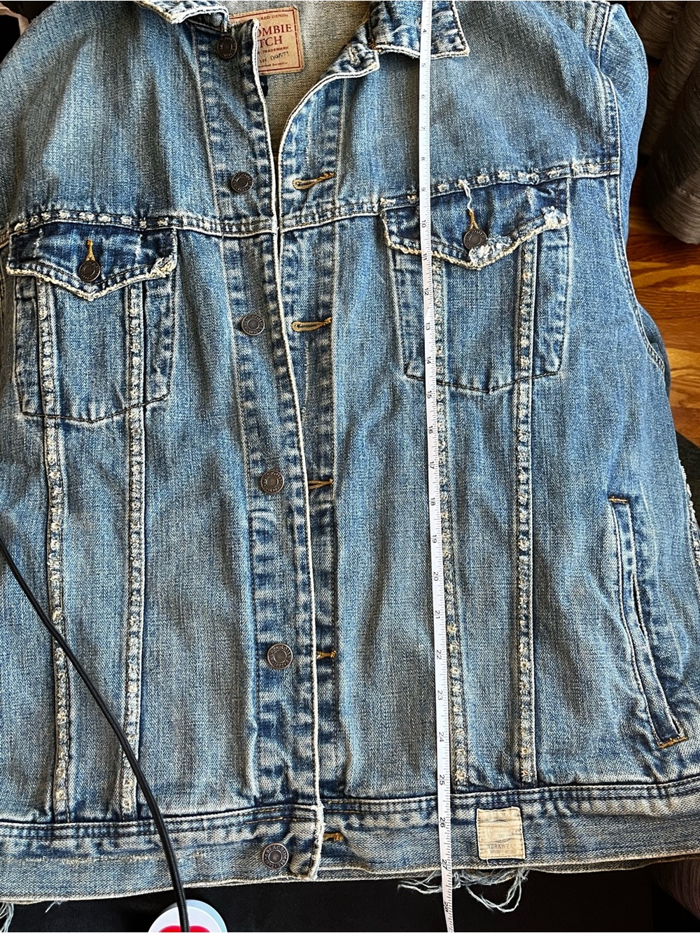 Abercrombie & Fitch Men’s Vintage Wash Denim Jacket - Picture 8 of 10